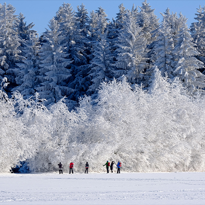 Simmerui cold climate field test, showcasing the durability and performance of outdoor apparel in freezing temperatures