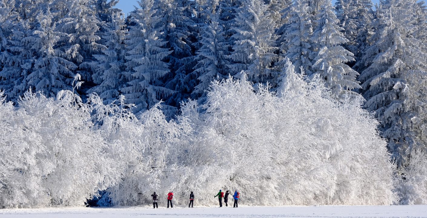 Simmerui cold climate field test, showcasing the durability and performance of outdoor apparel in freezing temperatures